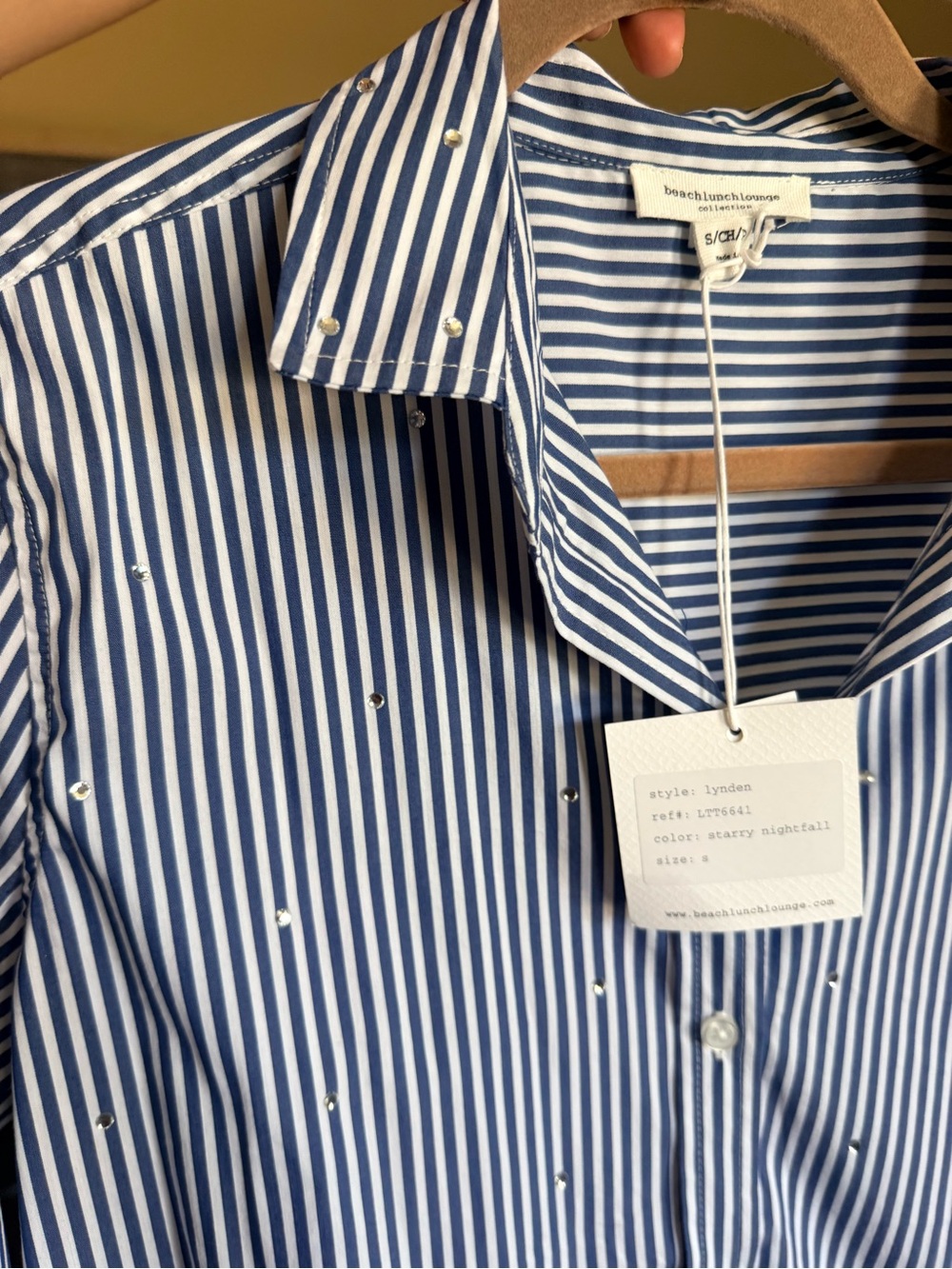 beachlunchlounge Striped Blue & White Women’s Button-Up Shirt